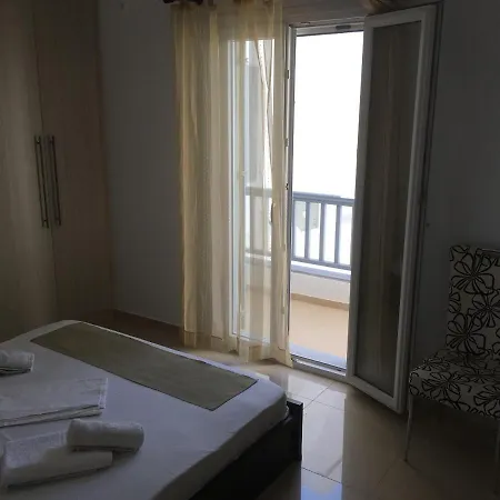 Apartment Boussetil *
